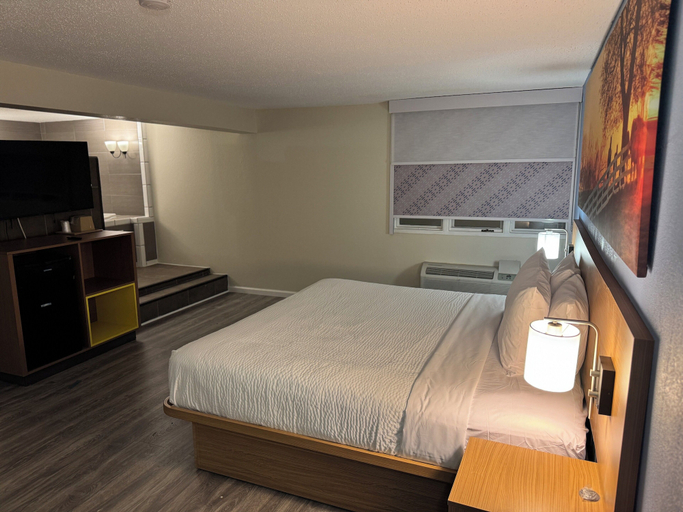 Living area 4, Days Inn & Suites By Wyndham Festus, Jefferson