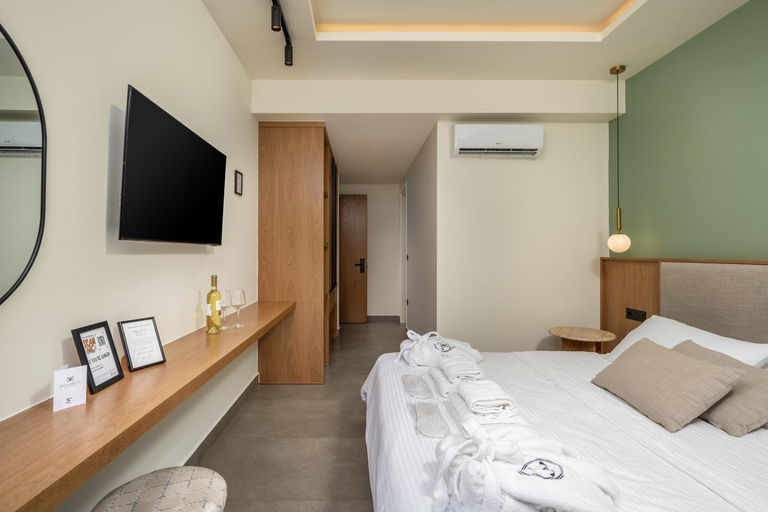 Bedroom 4, Monarco Executive Rooms, South Aegean