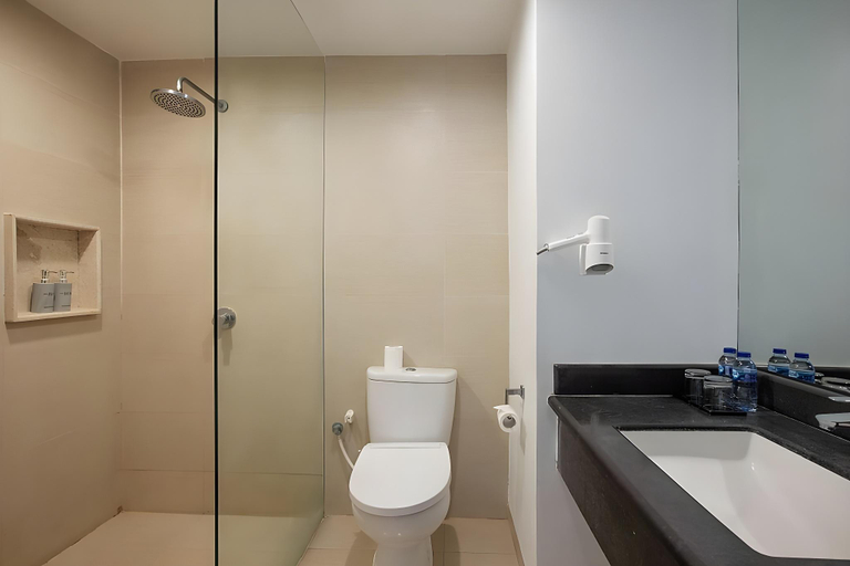 bathroom 14