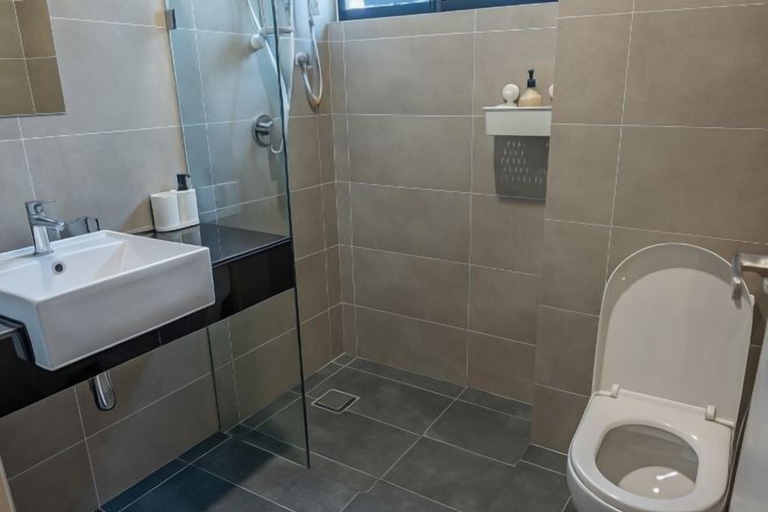 Bathroom 4, Enclave Nature Suites Bukit Tinggi by BYON, Bentong