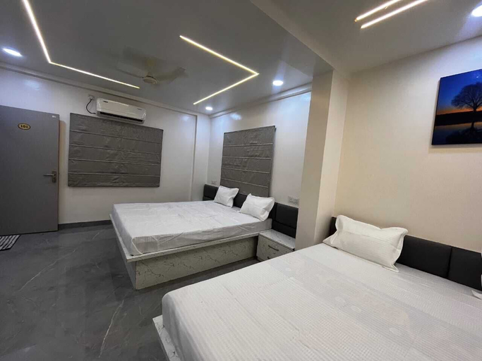 Room 4, Hotel Tulsi, Aurangabad