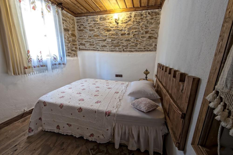 Bedroom 2, Birgi Boutique Hotel Saliha hanim Tas Konak, Ödemiş