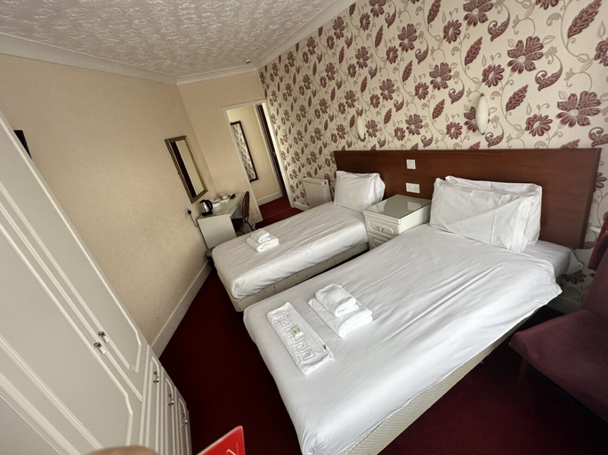 Bedroom 2, Silversands Hotel, Lancashire