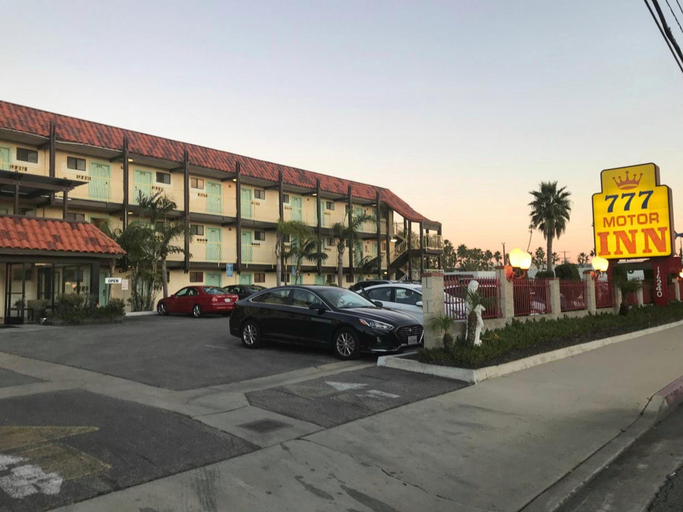 Exterior & Views 2, 777 Motor INN, Orange