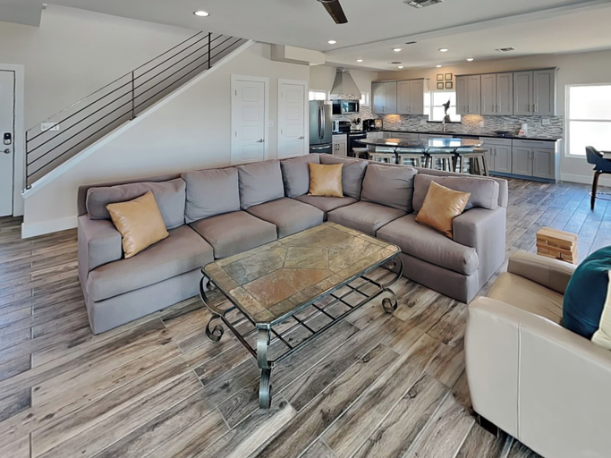 Property amenity 5, Front Row, Galveston