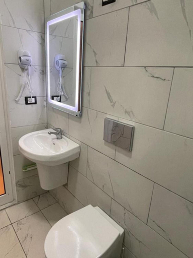 Bathroom 2, Tirent Apartment-Studio Central, Tiranës