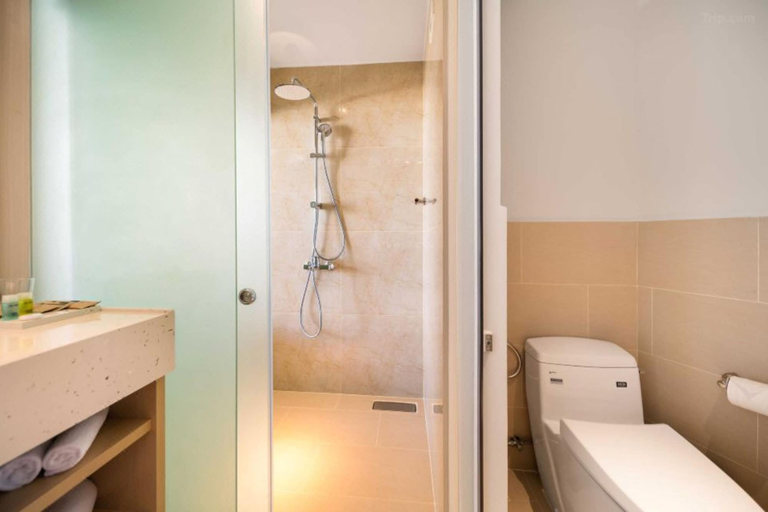Bathroom 5, Arena Jakovi Condotel, Cam Lâm