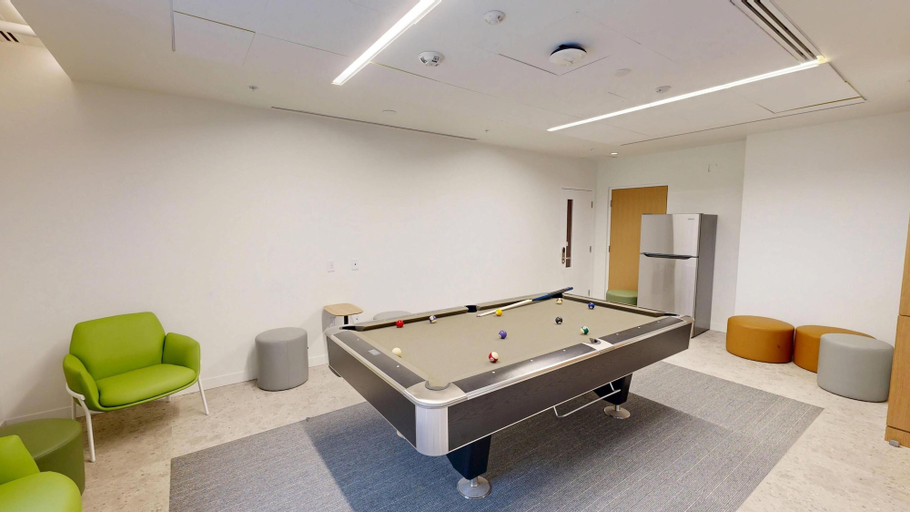 Billiards 3, Oak House Residence, Toronto