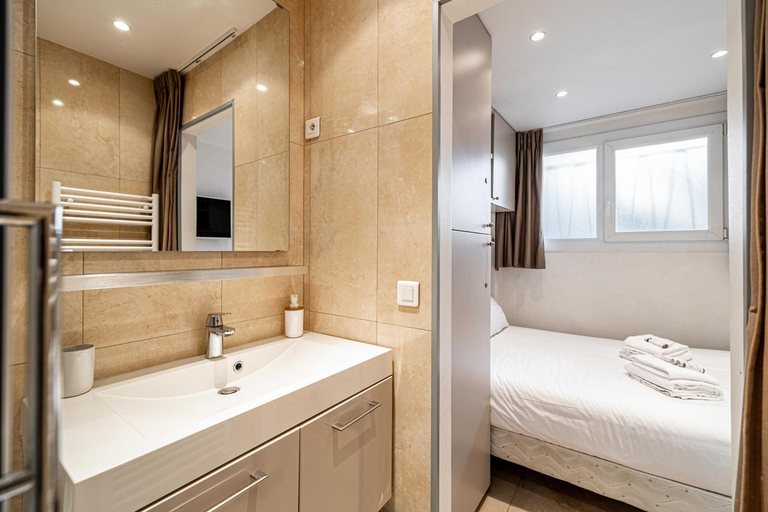 Bathroom 5, Modern Apartment a/c 1BR-4P – With balcony, Alpes-Maritimes