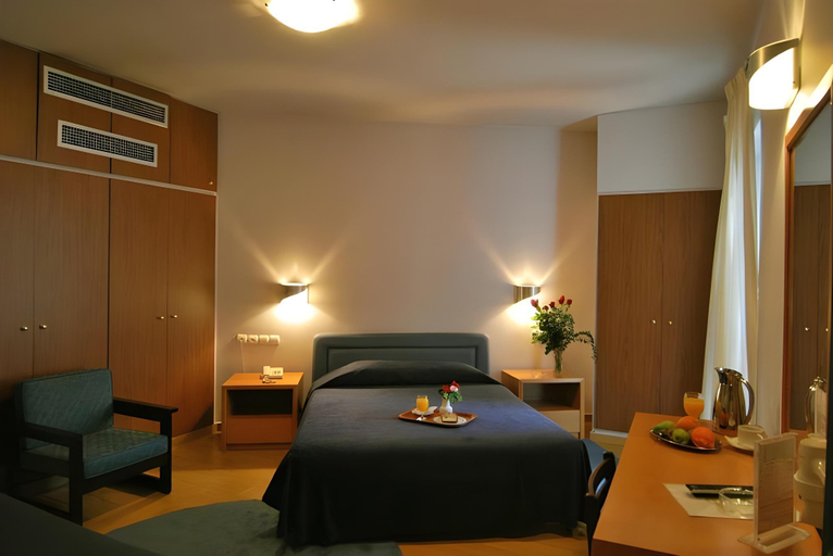 Bedroom, International Atene, Attica