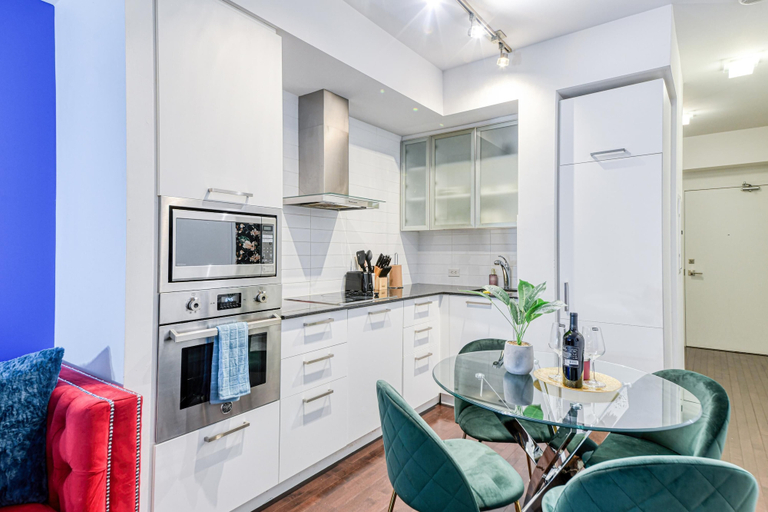 Private kitchen 2, The Yorkline Toronto, Toronto