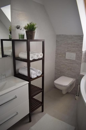 Bathroom 2, Garni & Boutique Hotel Saint Michael, Trnava