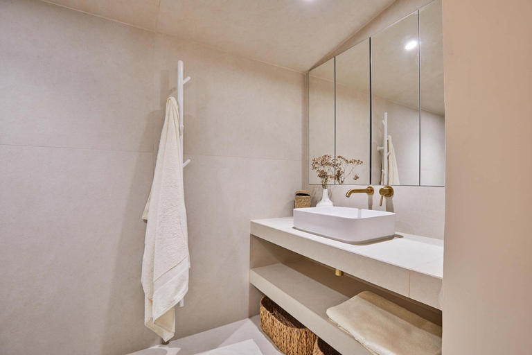 Bathroom 3, Architect house Porte Maillot la Defense Arena, Hauts-de-Seine