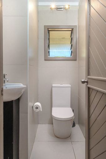 Bathroom 5, Plantation Island Resort, Nadroga/Navosa