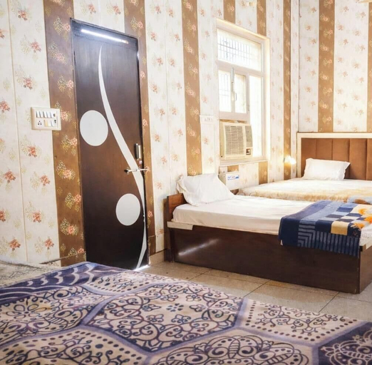 Room 2, radhika comfort stay, Mathura
