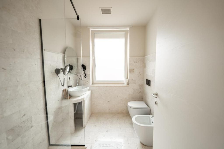 Bathroom 2, Palazzo Roma- Luxury Leading Hotels, Tiranës