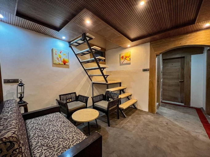 Interior 5, YOLO Outdoors | Riverside Luxury Domes & Glamping — Jispa, Lahul & Spiti