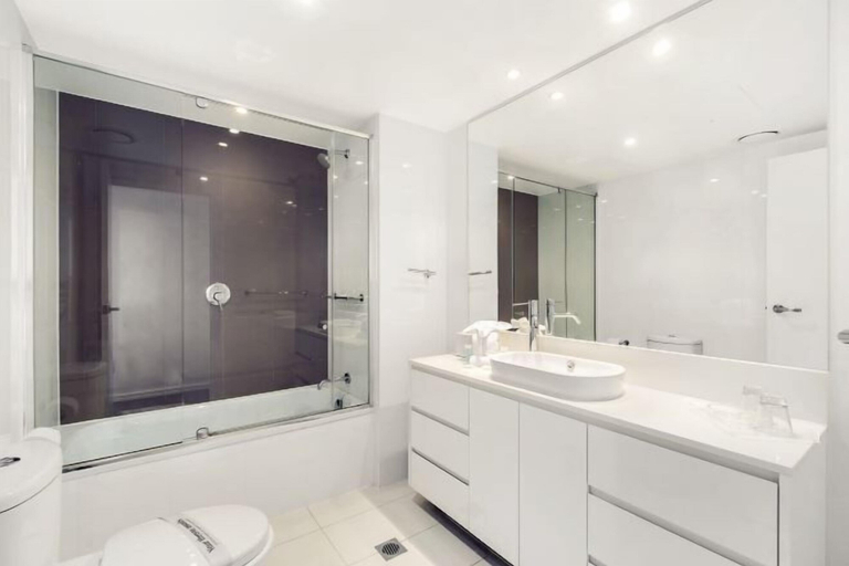Bathroom 4, Surfers Paradise Luxury Apartments by Holiday Paradise, Gold Coast