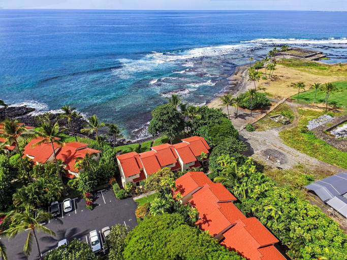 Aerial view 2, Oceanfront - Amazing Views - Completely Renovated - Vrkcv, Hawaii