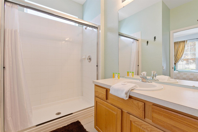 Interior 5, Mnl2678, Osceola