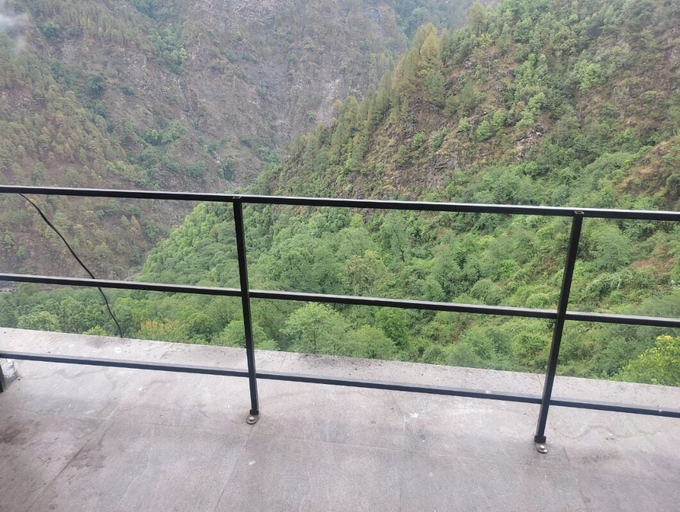 Property grounds 5, Sarvaheet, Rudraprayag
