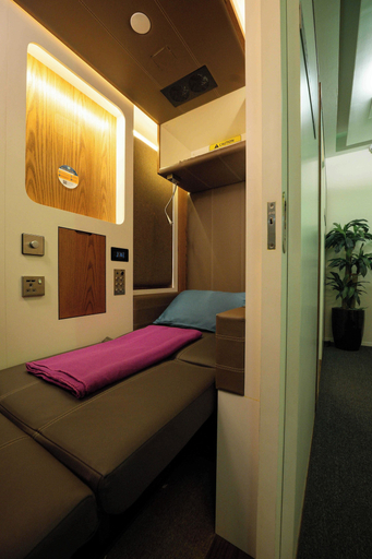 Bedroom 3, Sleepover Terminal 3, Concourse C – formerly sleep ‘n fly, Dubai