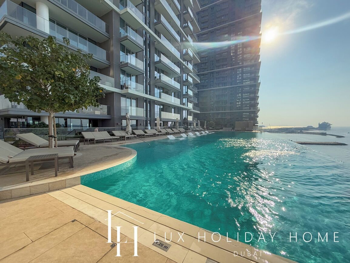 Sport & Beauty 5, LUX The Beach Isle View Suite 2, Dubai