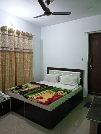 Room 4, Satopanth Inn Kedarnath, Rudraprayag