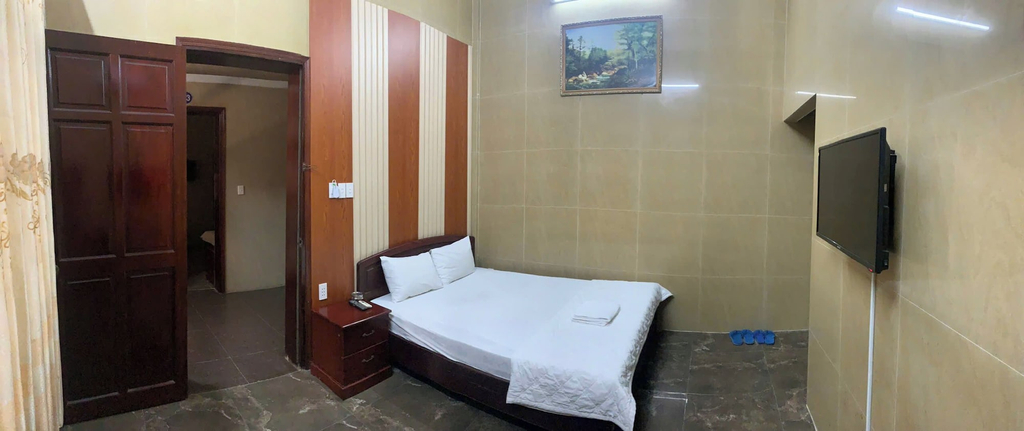 Room 2, Khach San N3, Thủ Dầu Một