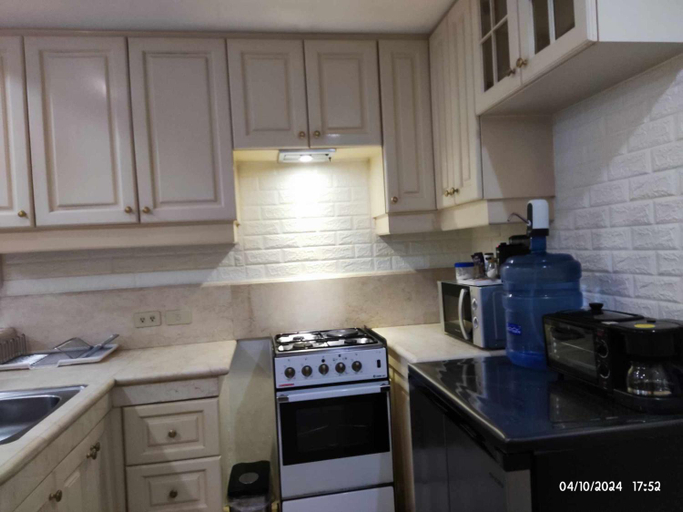 Others 3, Condo With Balcony And Bay View, Malate,Manila, Manila City