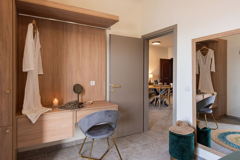 Interior, 3 Sails - 2BR on Venetian Harbour, Crete
