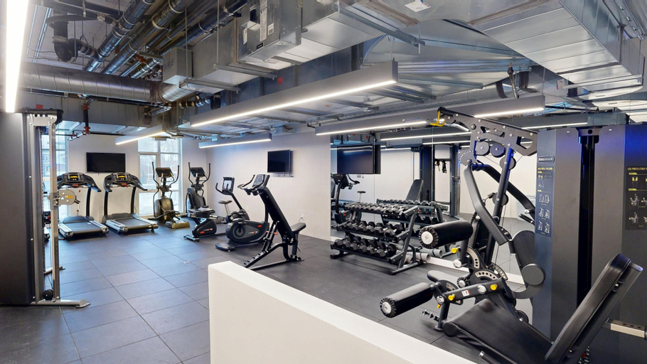 Gym, Oak House Residence, Toronto