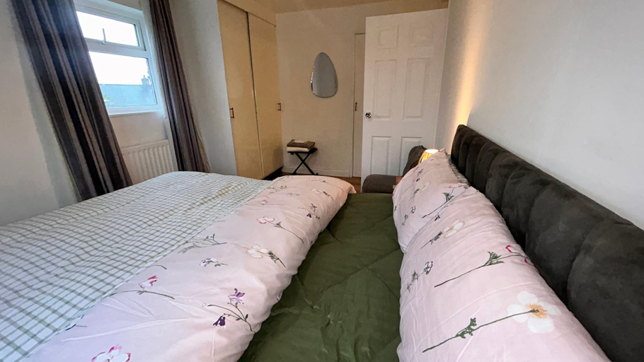 3, Charming 4-Bedroom House Rental in Basildon, UK, Essex