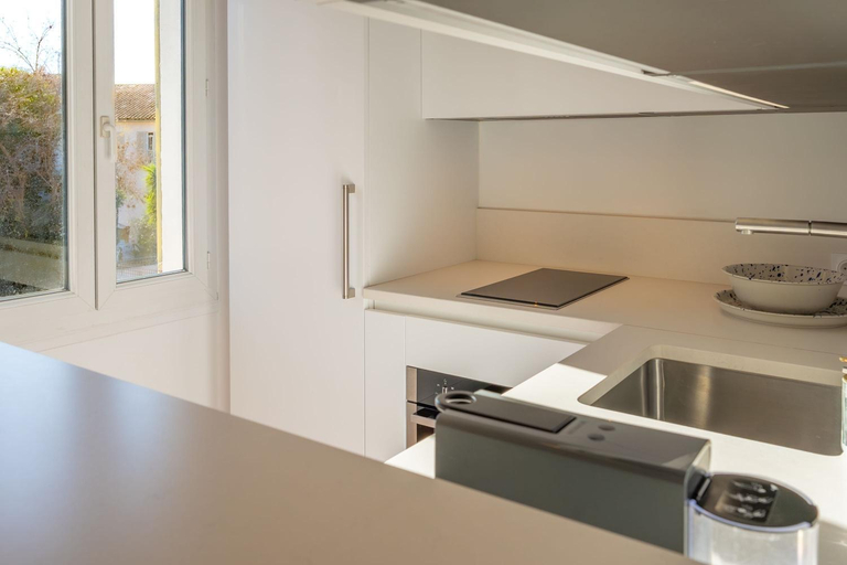 Others 2, Saint-Tropez: Bright apartment near the port, Var