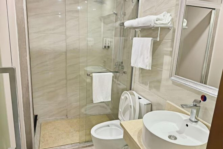 Bathroom 4, Yihao Hotel (Shanghai Huinan subway station store), Shanghai