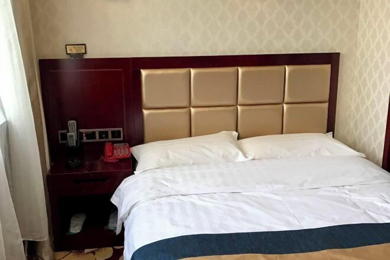 Bedroom 3, Dingxi Xuxin Hotel, Dingxi