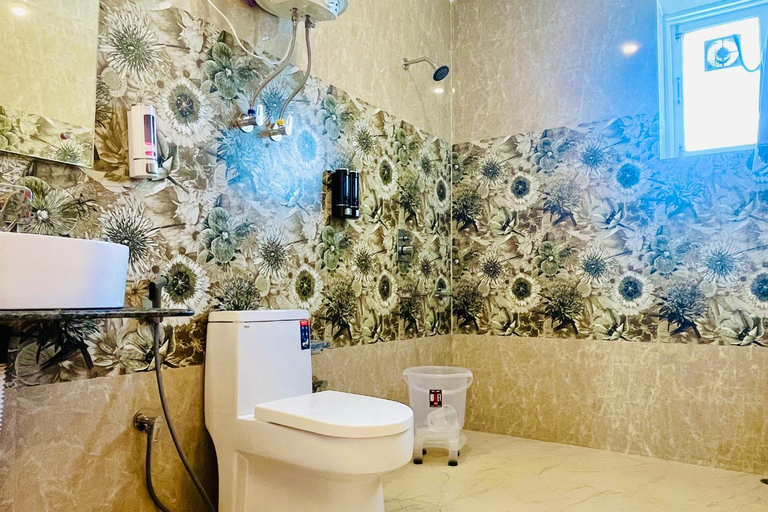 Bathroom 4, Ekaant Stays - Manali, Kullu