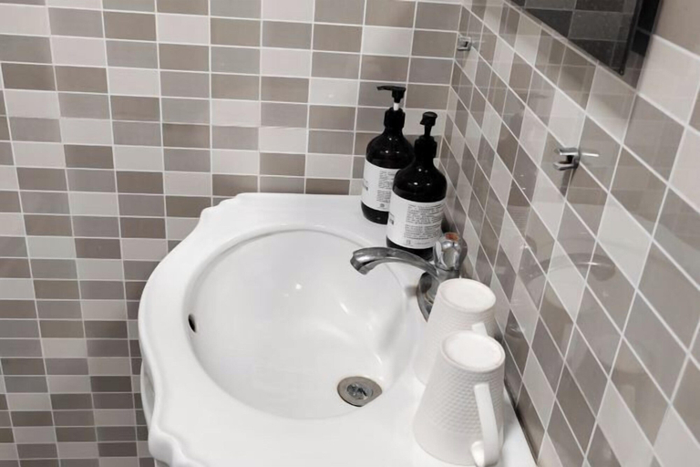 Bathroom 3, Shihe Yuanfang Homestay, Shaoguan