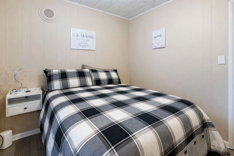 Floor plan 3, Modern 2BR Apartment Free Parking Baden, Beaver