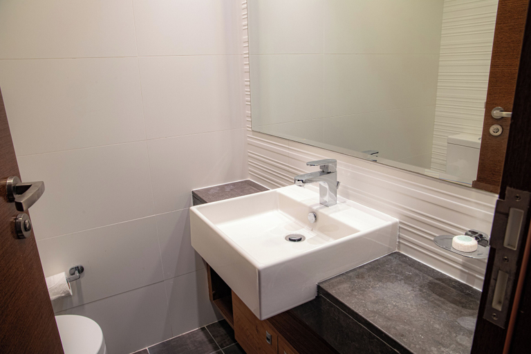 Bathroom 2, Bloomfields Fantastic 1BR in Gate Tower, Abu Dhabi City