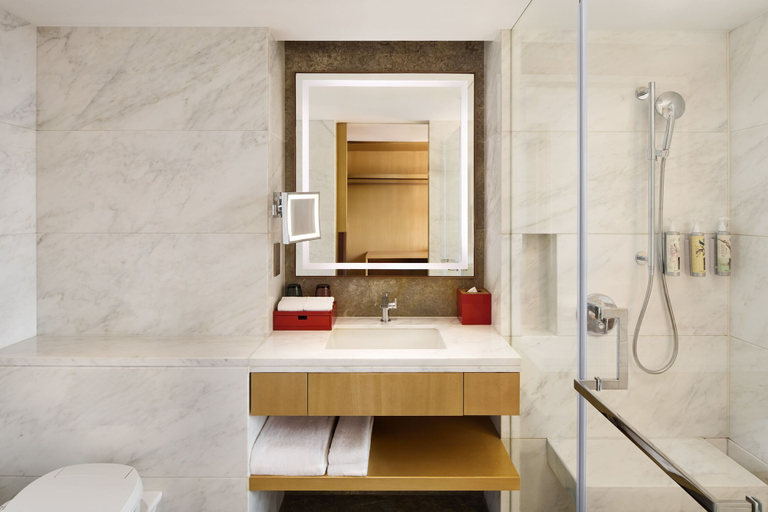 Bathroom 5, Renaissance Shanghai Hongqiao, Shanghai
