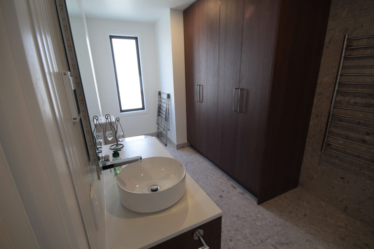 Bathroom 4, Dunedin Luxury Stay, Dunedin