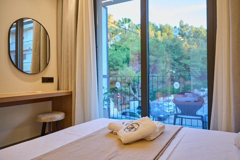 Bedroom 3, Monarco Executive Rooms, South Aegean