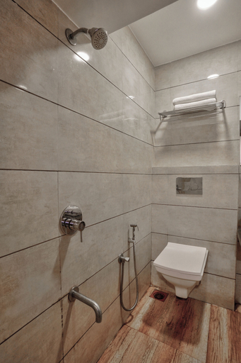 Bathroom 5, Dream Inn Thane, Thane