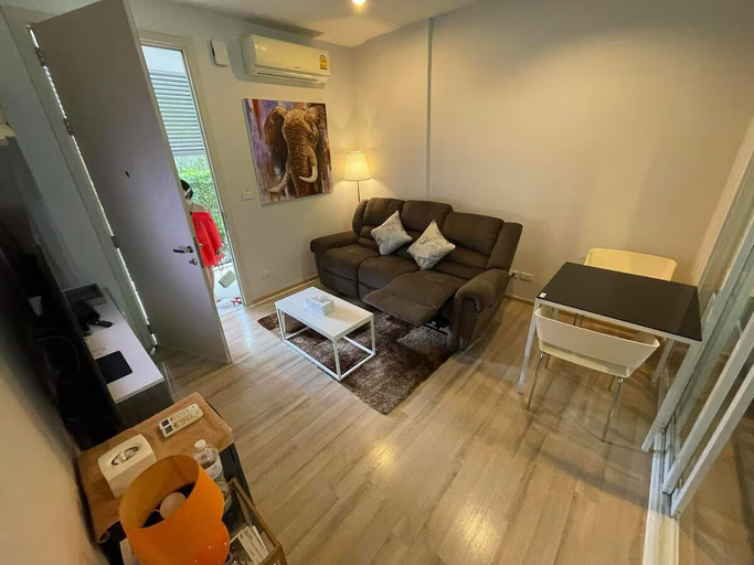 Living area 3, The Base Downtown Phuket By Ploy, Phuket Island