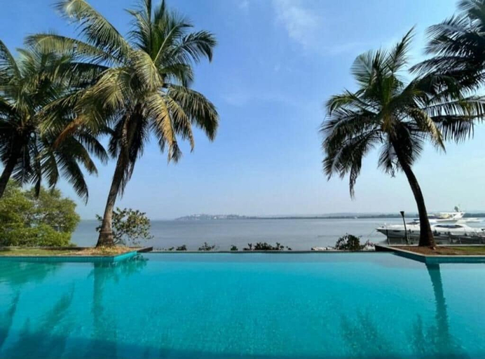 Infinity pool, The Postcard on The Mandovi River, North Goa
