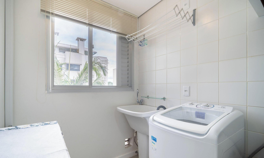 Bathroom, Apt 700 m From Praia de Jurere Aav0306, Florianopolis
