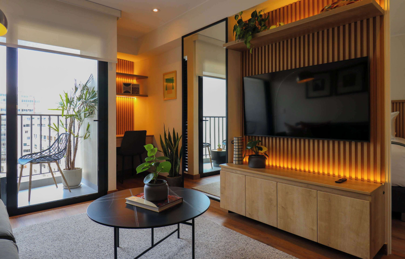 Room 3, w Stylish 2BR Retreat w Balcony in Miraflores, Lima