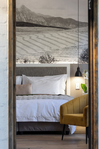 Bedroom 2, Hornbill House, Overberg