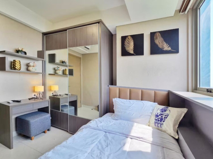 Room 2, By The Pool By SanLiving - 3BR - PIK, Jakarta Utara